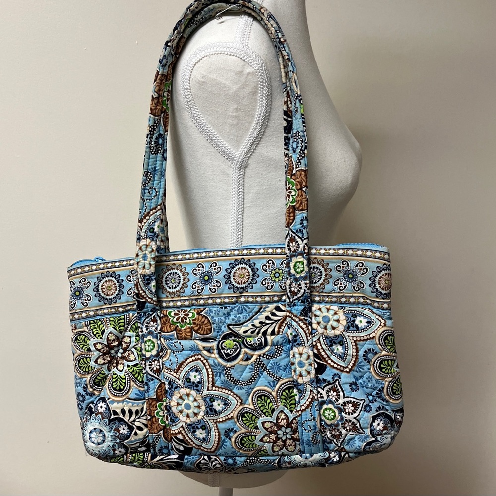 Vera Bradley shoulder purse&belt bag. Some wear bottom, straps good, 14x9x3.5”⬇️ - Picture 4 of 17